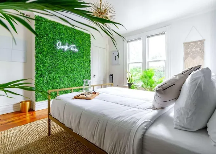 Jungle Fever By Jungle House Walk To High Street Near Convention Center Osu & Nationwide Arena Downtown & Short North 5 800 Reviews Private Parking Сasa de vacaciones Columbus