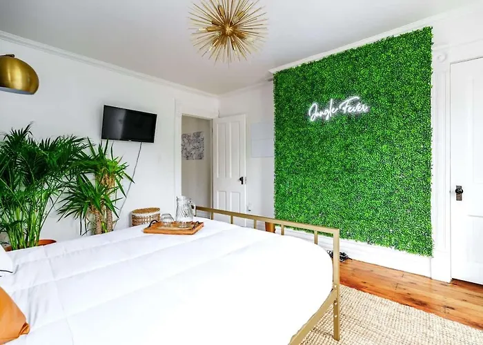 Jungle Fever By Jungle House Walk To High Street Near Convention Center Osu & Nationwide Arena Downtown & Short North 5 800 Reviews Private Parking Сasa de vacaciones