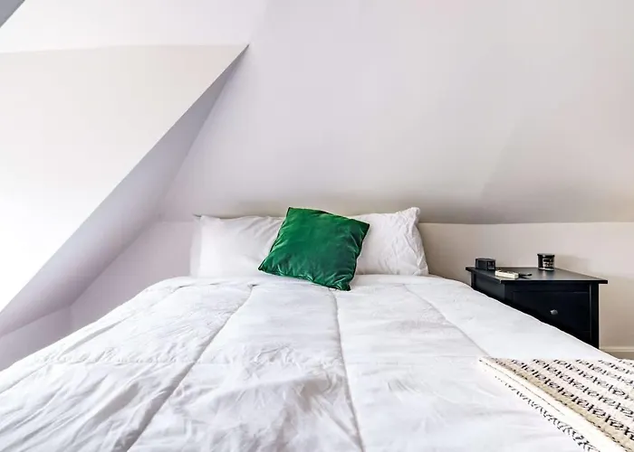 Jungle Fever By Jungle House Walk To High Street Near Convention Center Osu & Nationwide Arena Downtown & Short North 5 800 Reviews Private Parking Сasa de vacaciones *